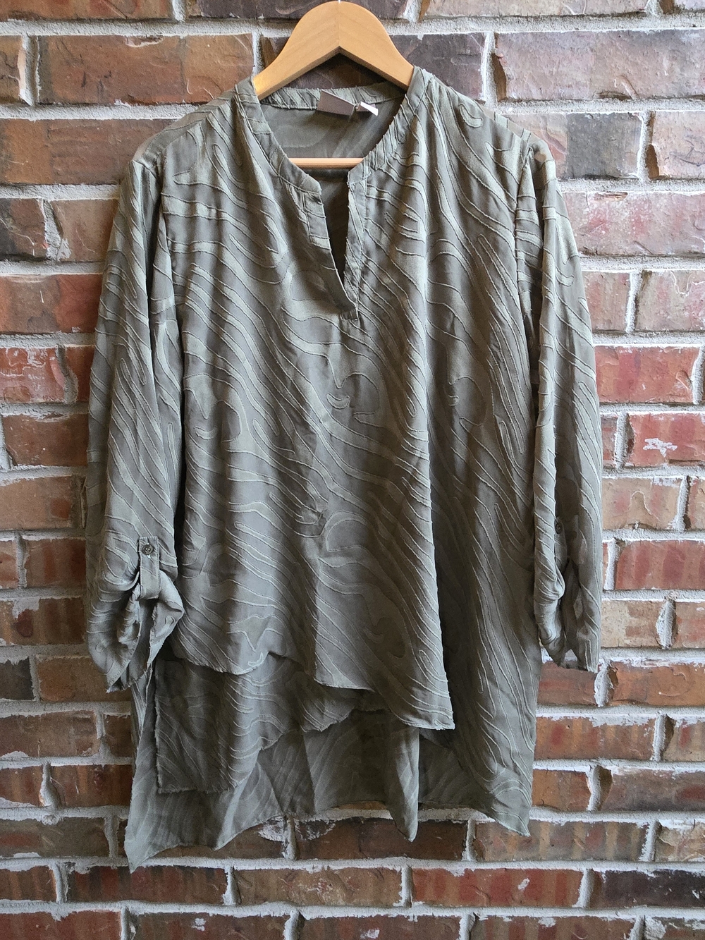 Chico's Sage Green  Wave-Textured Layered Tunic Flowy Drapey Layering